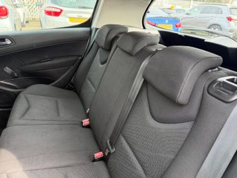 Peugeot 308 1.6 HDi S 5dr