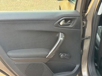 Peugeot 2008 1.2 PureTech Active ETG Euro 6 (s/s) 5dr