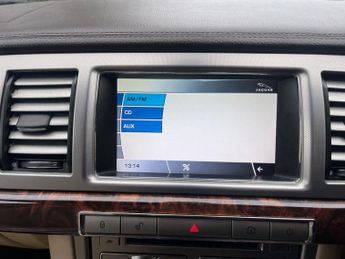 Jaguar XF 3.0d V6 Luxury Auto Euro 5 4dr
