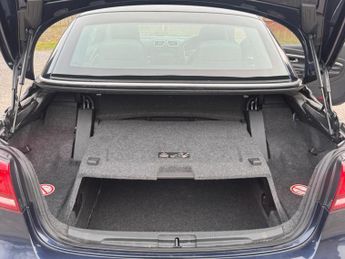 Volkswagen Eos 2.0 TDI BlueMotion Tech Exclusive Cabriolet DSG Euro 5 (s/s) 2dr