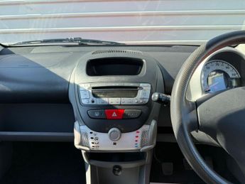 Peugeot 107 1.0 12V Urban Euro 5 5dr