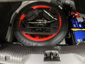 Jaguar XF 2.2d Premium Luxury Auto Euro 5 (s/s) 4dr