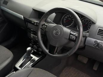 Vauxhall Astra 1.8i 16v Design 5dr