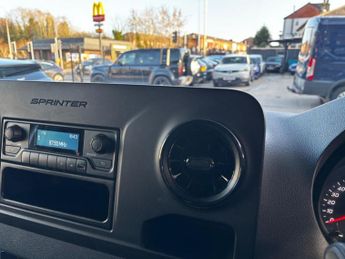 Mercedes-Benz eSprinter 55kWh Progressive Auto FWD L2 H2 5dr 20kW Charger