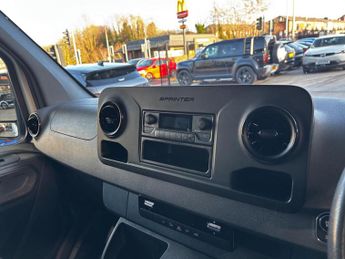 Mercedes-Benz eSprinter 55kWh Progressive Auto FWD L2 H2 5dr 20kW Charger