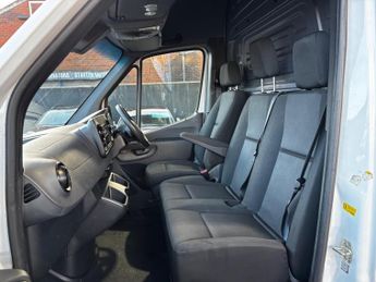 Mercedes-Benz eSprinter 55kWh Progressive Auto FWD L2 H2 5dr 20kW Charger