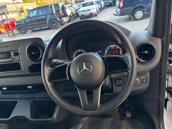 Mercedes-Benz eSprinter 55kWh Progressive Auto FWD L2 H2 5dr 20kW Charger