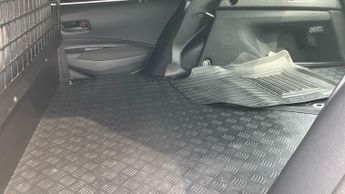 Toyota Corolla 1.8 VVT-h CVT Euro 6 (s/s) 5dr