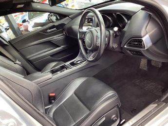 Jaguar XE 2.0d R-Sport Auto Euro 6 (s/s) 4dr