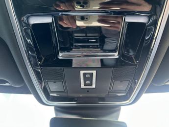 Land Rover Range Rover Velar 3.0 SD6 V6 R-Dynamic SE Auto 4WD Euro 6 (s/s) 5dr