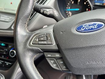 Ford Kuga 2.0 TDCi Vignale Powershift AWD Euro 6 (s/s) 5dr