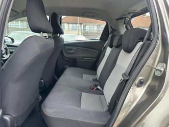 Toyota Yaris 1.5 VVT-h Icon E-CVT Euro 6 (s/s) 5dr