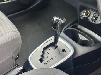 Toyota Yaris 1.5 VVT-h Icon E-CVT Euro 6 (s/s) 5dr