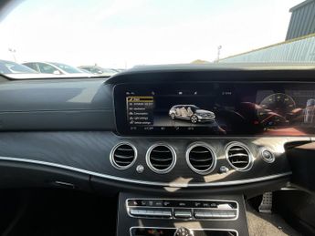 Mercedes-Benz E Class E 220 D AMG LINE PREMIUM AUTO