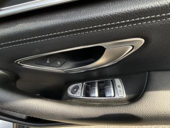 Mercedes-Benz E Class E 220 D AMG LINE PREMIUM AUTO