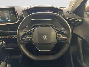Peugeot E-2008 50kWh Allure Premium SUV 5dr Electric Auto (136 ps)