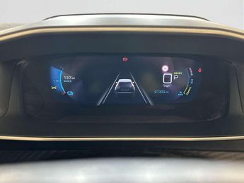 Peugeot E-2008 50kWh Allure Premium SUV 5dr Electric Auto (136 ps)