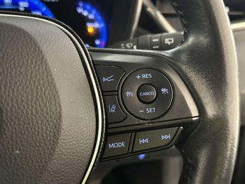 Toyota Corolla 1.8 VVT-h GPF Icon Tech Touring Sports 5dr Petrol Hybrid CVT Eur