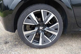 Peugeot 208 1.2 PureTech GT Line Hatchback 5dr Petrol EAT Euro 6 (s/s) (130 