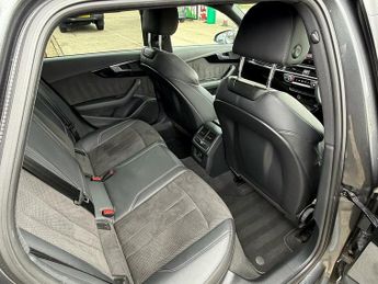 Audi A4 Avant 2.0 TFSI 40 Black Edition S Tronic Euro 6 (s/s) 5dr