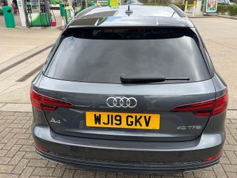 Audi A4 Avant 2.0 TFSI 40 Black Edition S Tronic Euro 6 (s/s) 5dr