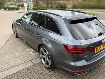 Audi A4 Avant 2.0 TFSI 40 Black Edition S Tronic Euro 6 (s/s) 5dr