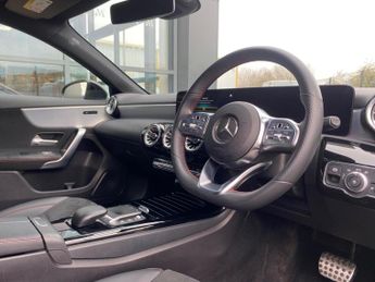 Mercedes-Benz A Class 1.3 A180 AMG Line (Premium) 7G-DCT Euro 6 (s/s) 5dr