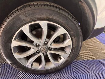 Nissan Juke 1.6 Tekna XTRON Euro 5 5dr