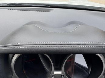 Nissan Juke 1.6 Tekna XTRON Euro 5 5dr