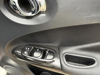 Nissan Juke 1.6 Tekna XTRON Euro 5 5dr