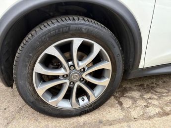 Nissan Juke 1.6 Tekna XTRON Euro 5 5dr