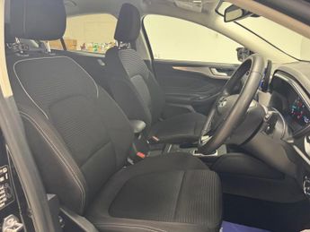 Ford Focus 1.0T EcoBoost MHEV Titanium DCT Euro 6 (s/s) 5dr