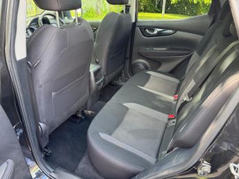 Nissan Qashqai 1.3 DIG-T N-Connecta DCT Auto Euro 6 (s/s) 5dr