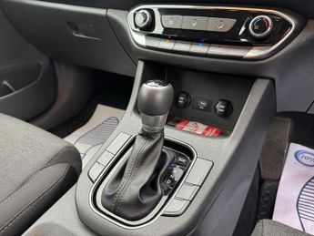 Hyundai i30 1.0 T-GDi MHEV SE Connect DCT Euro 6 (s/s) 5dr