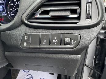 Hyundai i30 1.0 T-GDi MHEV SE Connect DCT Euro 6 (s/s) 5dr