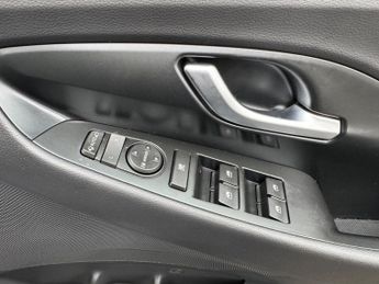 Hyundai i30 1.0 T-GDi MHEV SE Connect DCT Euro 6 (s/s) 5dr