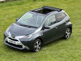 Toyota AYGO 1.0 VVT-i x-clusiv 2 x-wave x-shift Euro 6 5dr (Safety Sense)