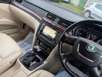 Skoda Superb 2.0 TDI Elegance DSG 4WD Euro 5 5dr