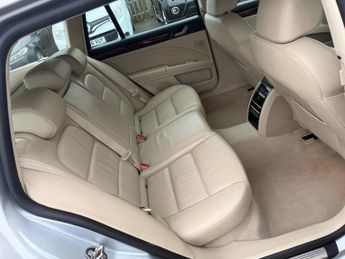 Skoda Superb 2.0 TDI Elegance DSG 4WD Euro 5 5dr
