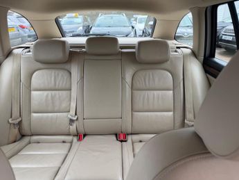 Skoda Superb 2.0 TDI Elegance DSG 4WD Euro 5 5dr