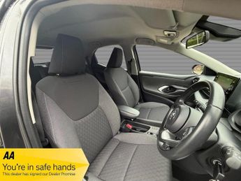 Toyota Yaris 1.5 VVT-h Design E-CVT Euro 6 (s/s) 5dr