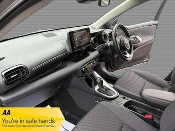 Toyota Yaris 1.5 VVT-h Design E-CVT Euro 6 (s/s) 5dr