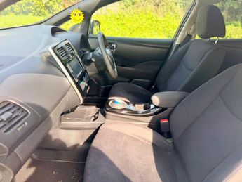 Nissan Leaf 30kWh Acenta Auto 5dr
