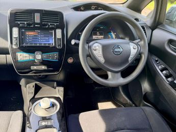 Nissan Leaf 30kWh Acenta Auto 5dr