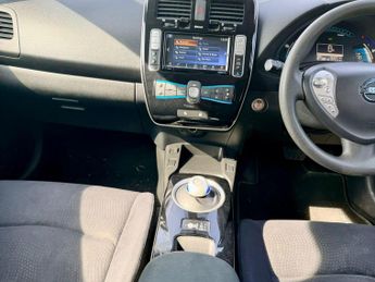 Nissan Leaf 30kWh Acenta Auto 5dr