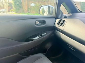 Nissan Leaf 30kWh Acenta Auto 5dr