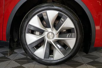Tesla Model Y (Dual Motor) Long Range Auto 4WDE 5dr