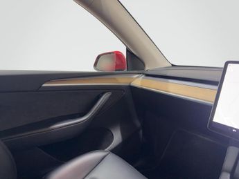 Tesla Model Y (Dual Motor) Long Range Auto 4WDE 5dr