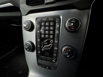 Volvo V40 Cross Country 2.0 D2 Pro Auto Euro 6 (s/s) 5dr