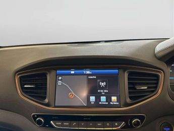 Hyundai IONIQ 28kWh Premium SE Hatchback 5dr Electric Auto (120 ps)